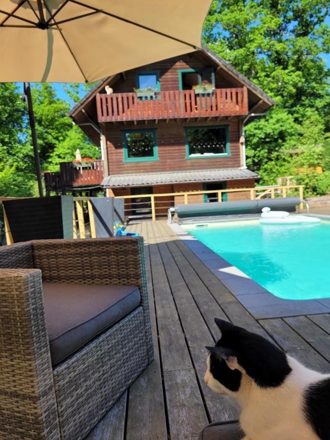 ソンム・ルーズ Le Chalet Du Cerf - Chambre D'Hote Bed & Breakfast エクステリア 写真